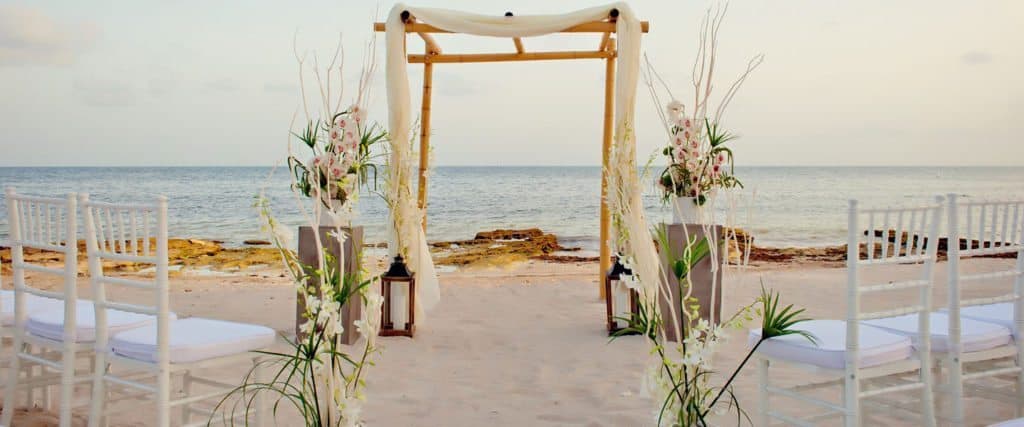 Destination weddings on the beach by Fox Travel