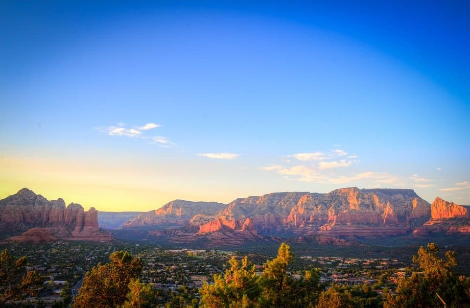 Sedona Travel Tours: Explore the majestic beauty of Sedona, Arizona.